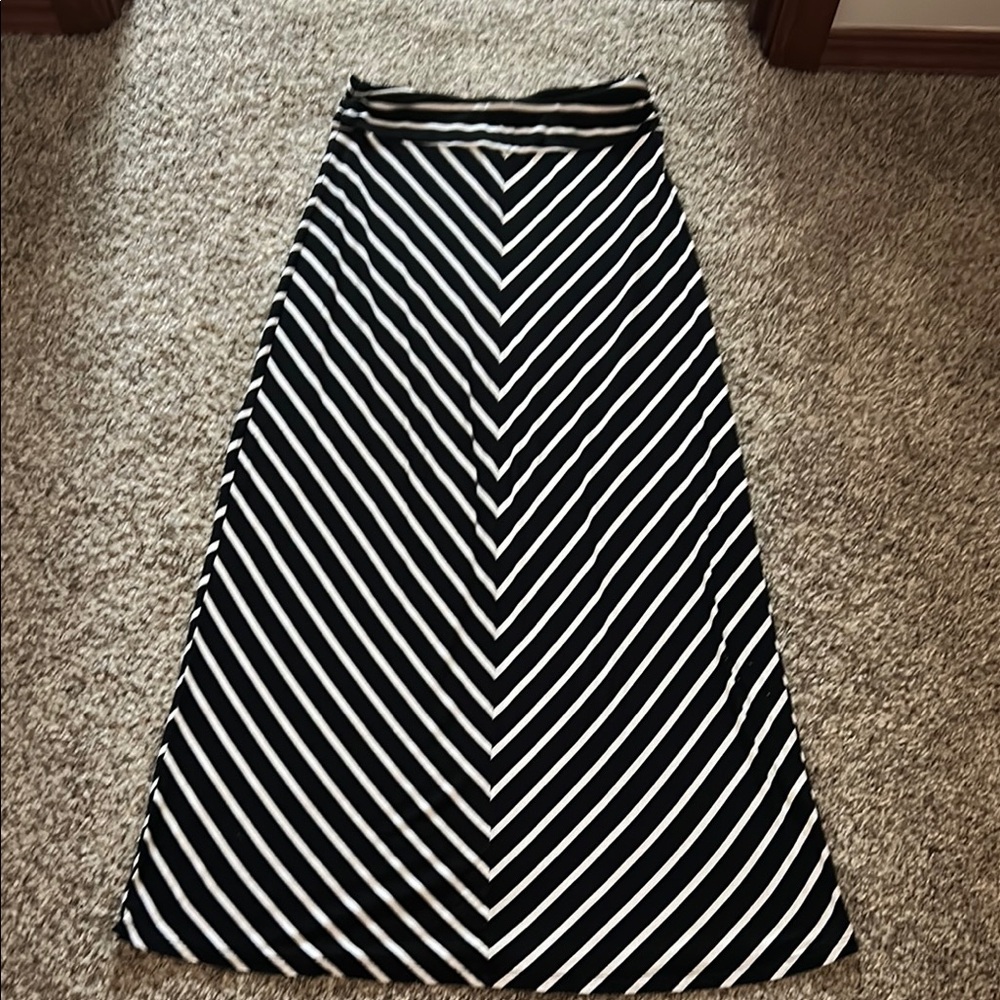 Black and White Striped Women's Skirt